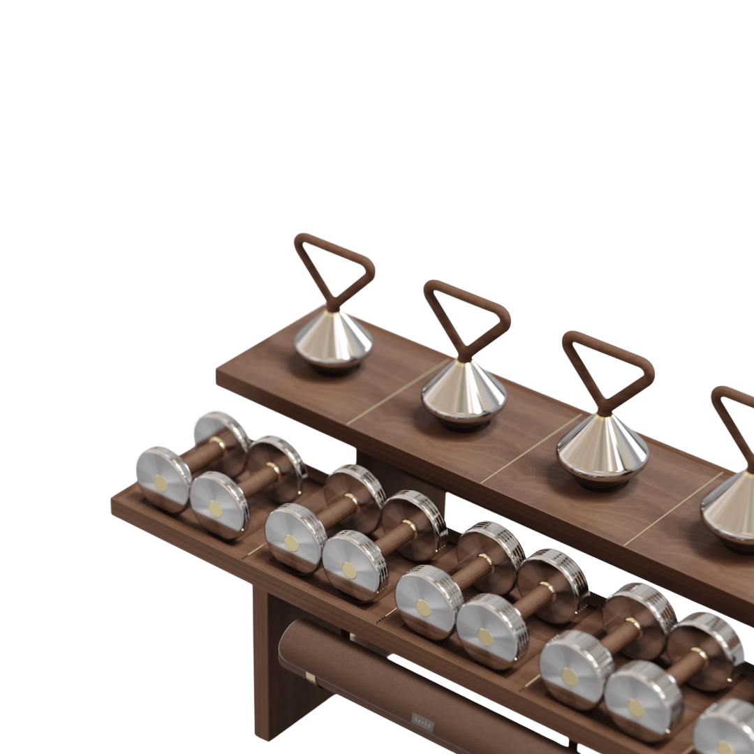 Close-up of dumbbells and yoga mat included in the Kenko “Kiwami” set.