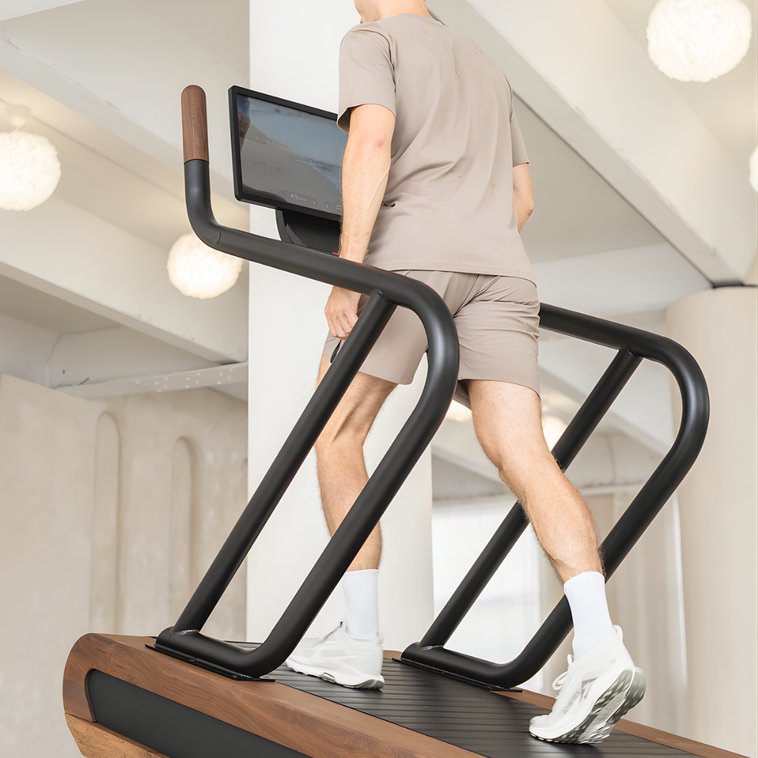 Smooth slatted belt design of NOHRD Citius